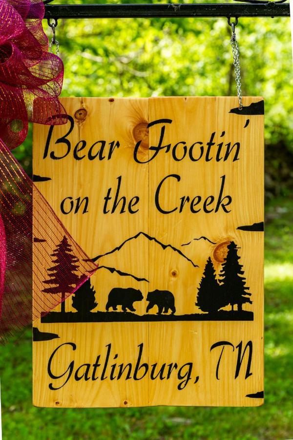 Bear Footin' On The Creek Villa Gatlinburg Eksteriør bilde